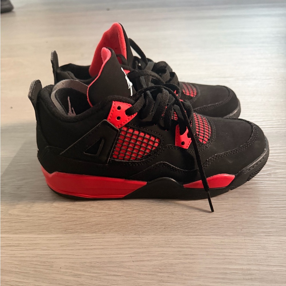 Jordan 4 Retro “ Red Thunder “ Kids Black and Red Sneakers